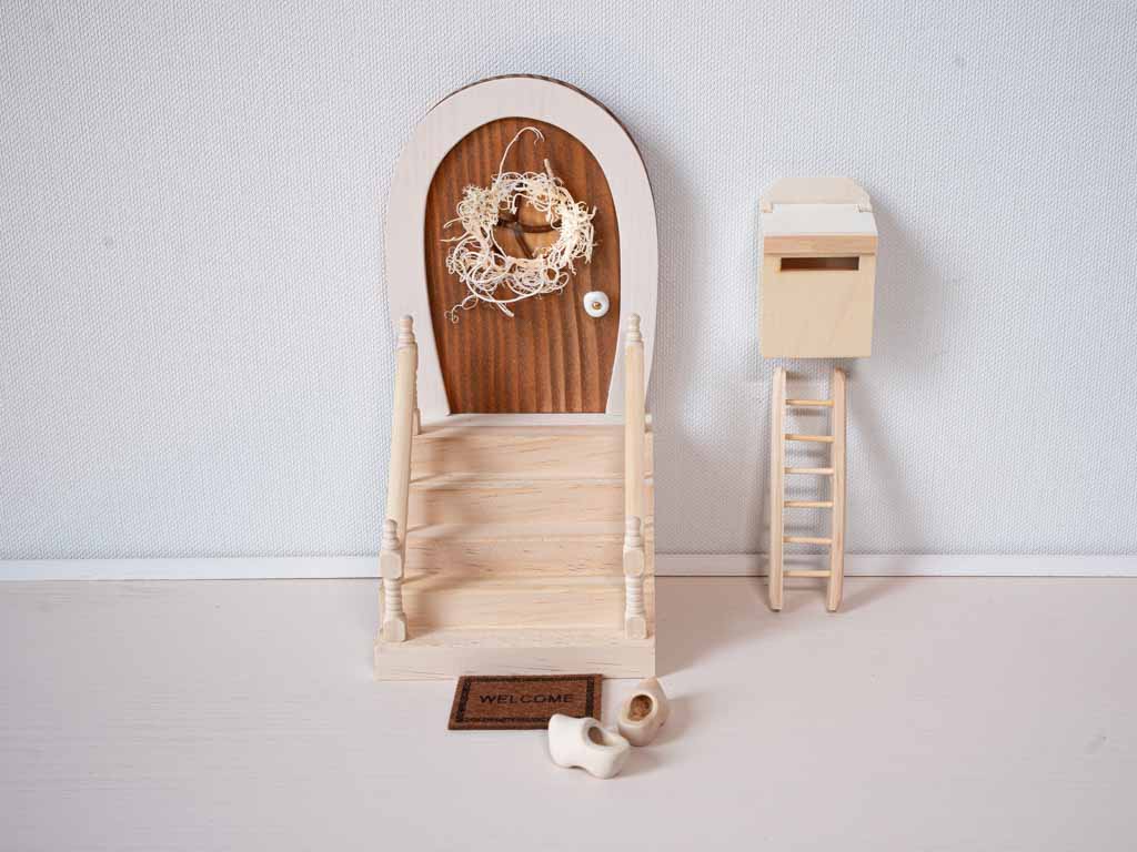 Starter Set Wichteltür mit Wichtelür, Briefkasten, Leiter, Treppe, Fußmatte, und Holzclogs